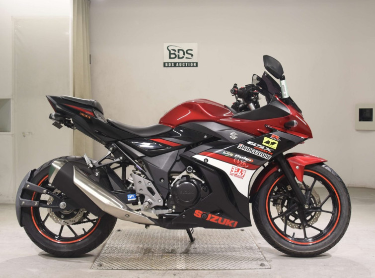 Мотоцикл Suzuki GSX250R с пробегом 4558 km