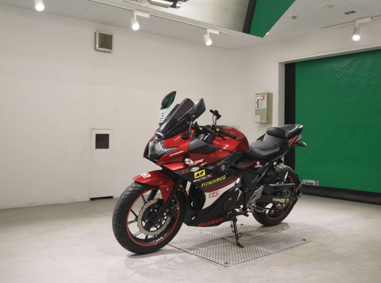 Мотоцикл Suzuki GSX250R с пробегом 4558 km