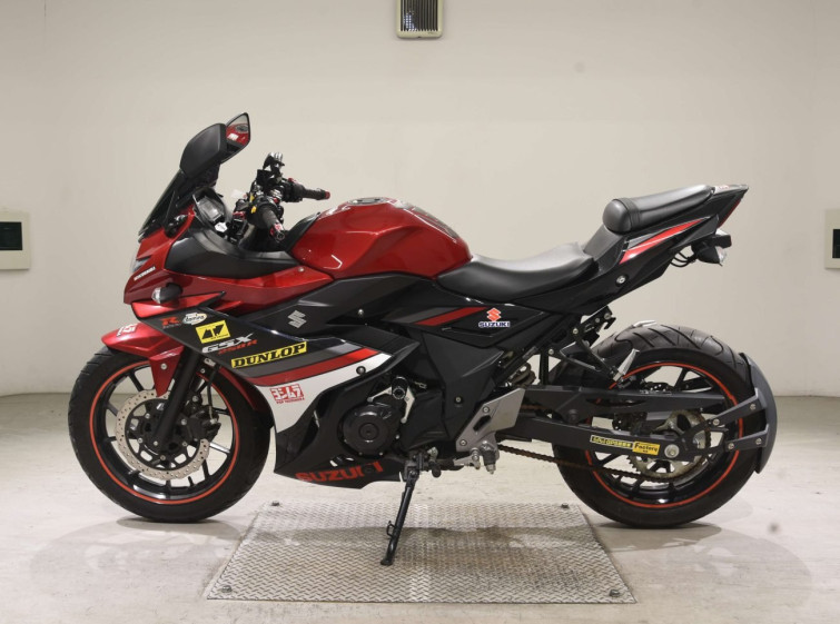 Мотоцикл Suzuki GSX250R с пробегом 4558 km