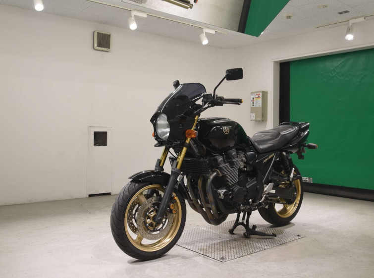 Мотоцикл Yamaha XJR1300 з пробігом 42085 km