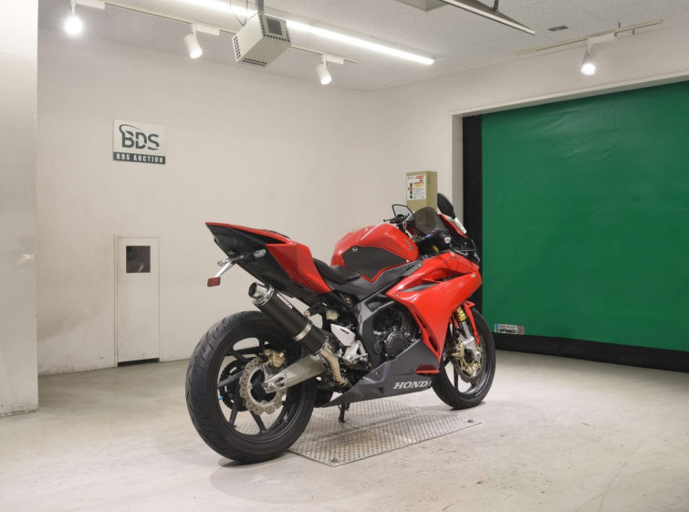 Мотоцикл Honda CBR250RR з пробігом 11797 km