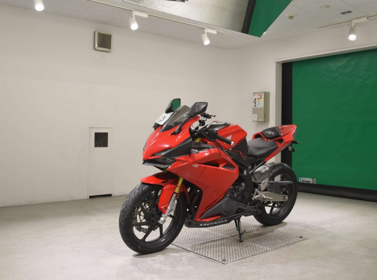 Мотоцикл Honda CBR250RR з пробігом 11797 km