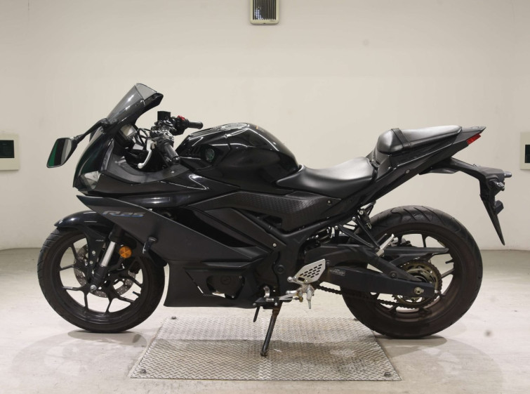 Мотоцикл Yamaha YZF-R25A с пробегом 11706 km