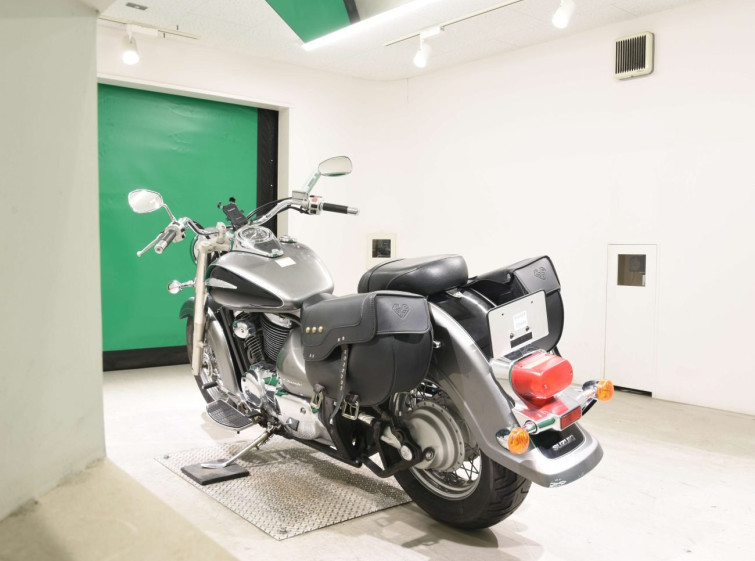 Мотоцикл Suzuki INTRUDER 400 CLASSIC