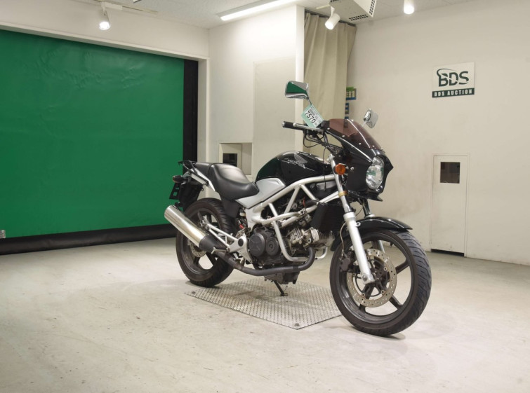 Мотоцикл Honda VTR250 с пробегом 35698 km