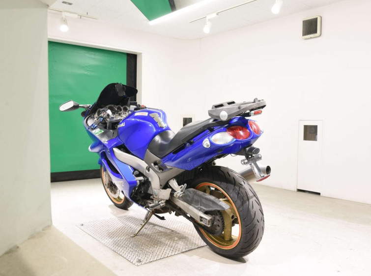 Мотоцикл Kawasaki ZZ-R1200 с пробегом 67452 km