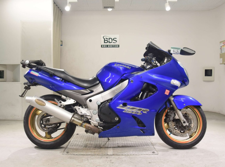 Мотоцикл Kawasaki ZZ-R1200 с пробегом 67452 km