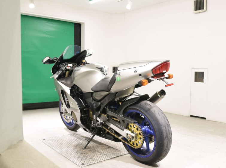 Мотоцикл Kawasaki NINJA ZX-12R с пробегом 31416 km