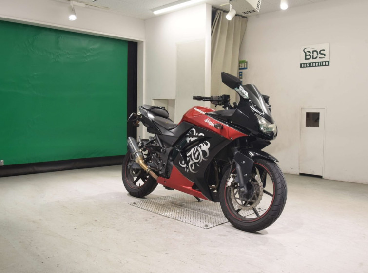 Мотоцикл Kawasaki NINJA250R с пробегом 26426 km