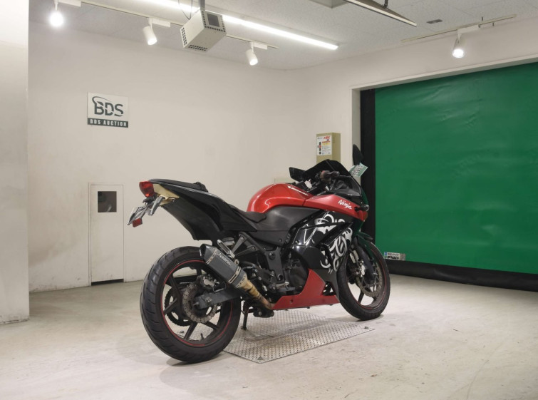 Мотоцикл Kawasaki NINJA250R с пробегом 26426 km