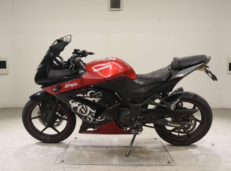 Мотоцикл Kawasaki NINJA250R с пробегом 26426 km