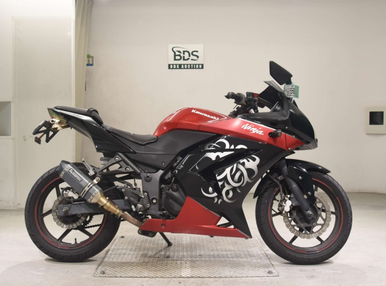 Мотоцикл Kawasaki NINJA250R с пробегом 26426 km