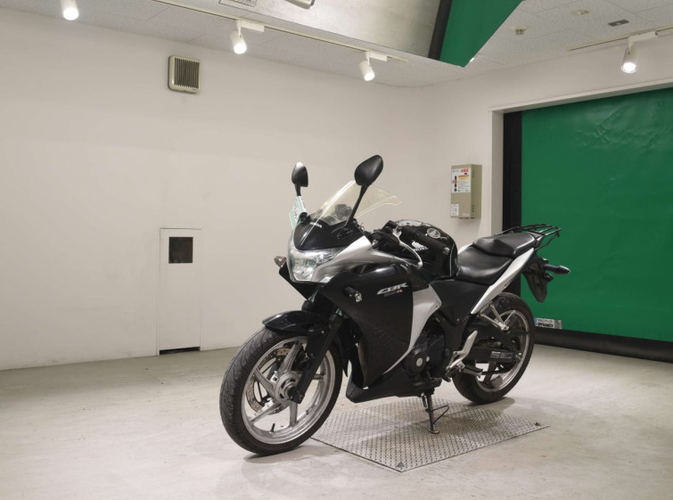 Мотоцикл Honda CBR250R з пробігом 9042 km