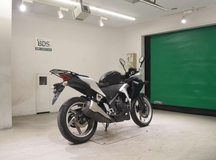 Мотоцикл Honda CBR250R з пробігом 9042 km