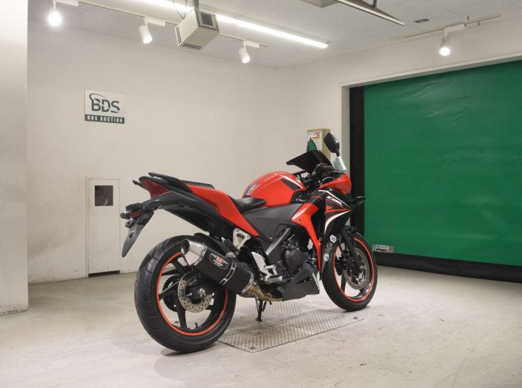 Мотоцикл Honda CBR250R з пробігом 25358 km