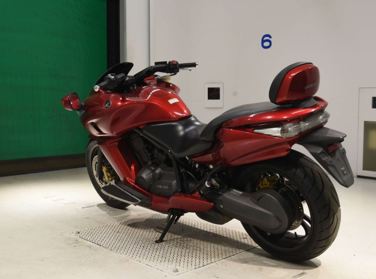 Мотоцикл Honda DN-01 з пробігом 52365 km