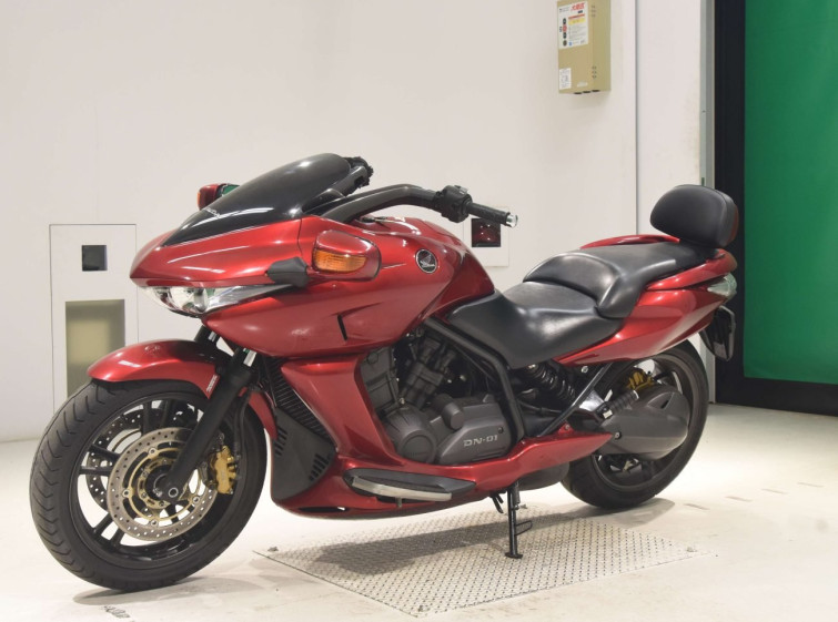 Мотоцикл Honda DN-01 з пробігом 52365 km