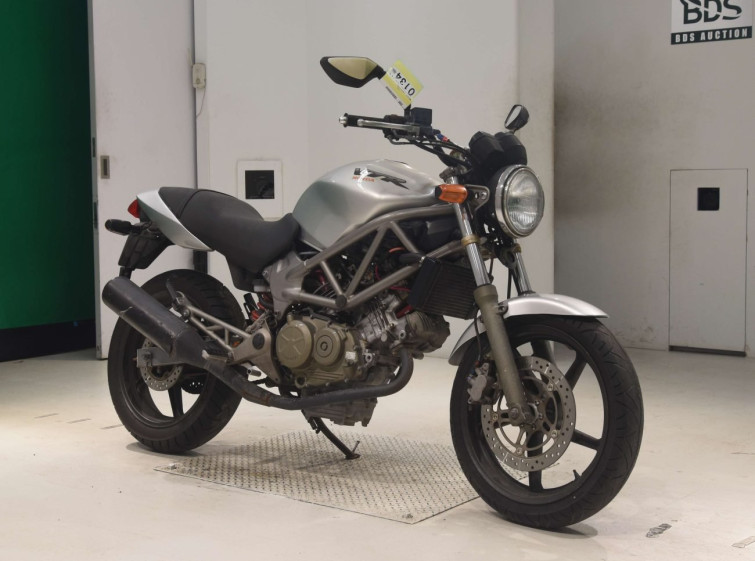 Мотоцикл Honda VTR250 с пробегом 28151 km