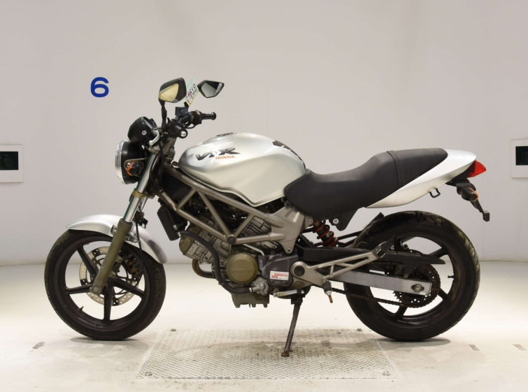 Мотоцикл Honda VTR250 с пробегом 28151 km
