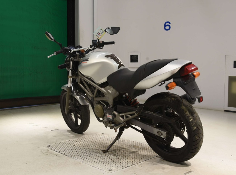 Мотоцикл Honda VTR250 с пробегом 28151 km