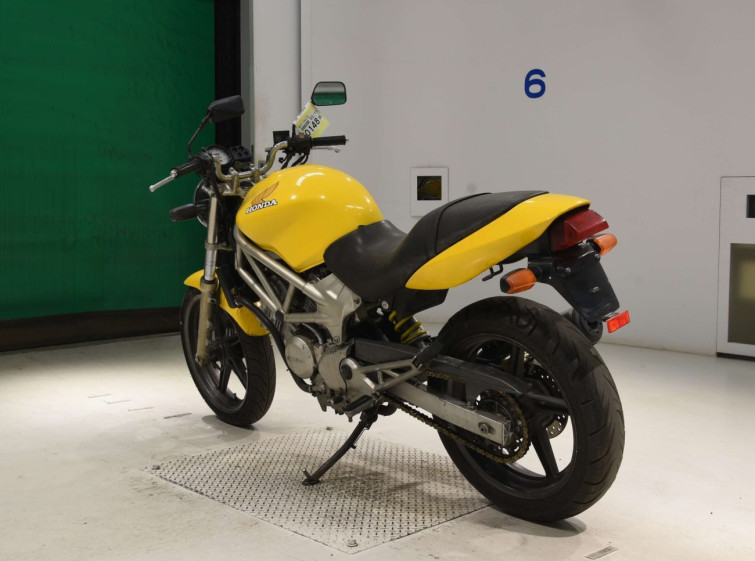 Мотоцикл Honda VTR250 з пробігом 49447 km