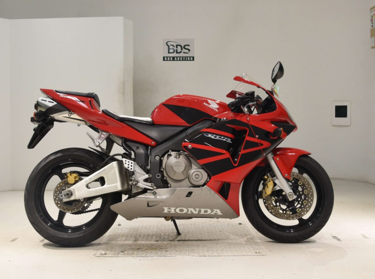 Мотоцикл Honda CBR600RR с пробегом 19939 km