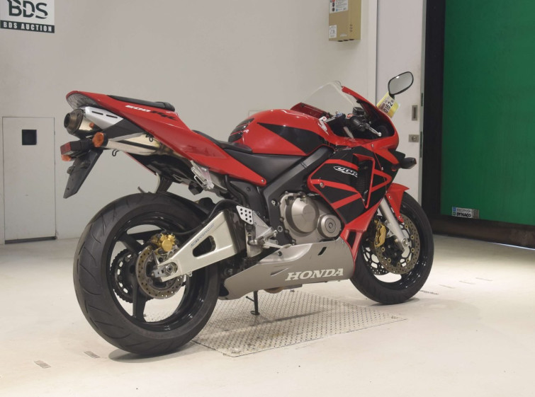 Мотоцикл Honda CBR600RR с пробегом 19939 km