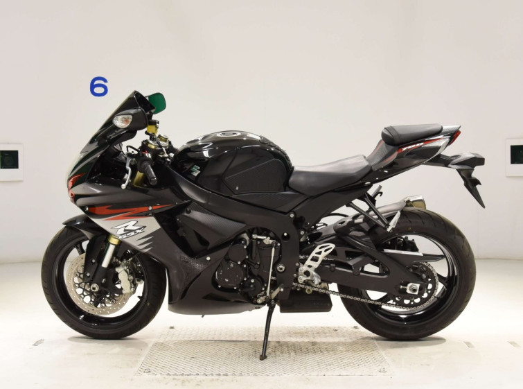 Мотоцикл Suzuki GSX-R750 з пробігом 34830 km