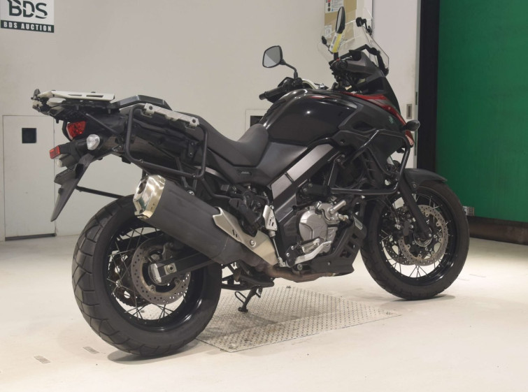Мотоцикл Suzuki V-STROM DL650XTA з пробігом 30084 km