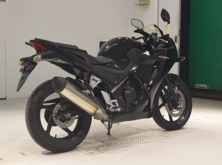Мотоцикл Honda CBR250R с пробегом 20898 km