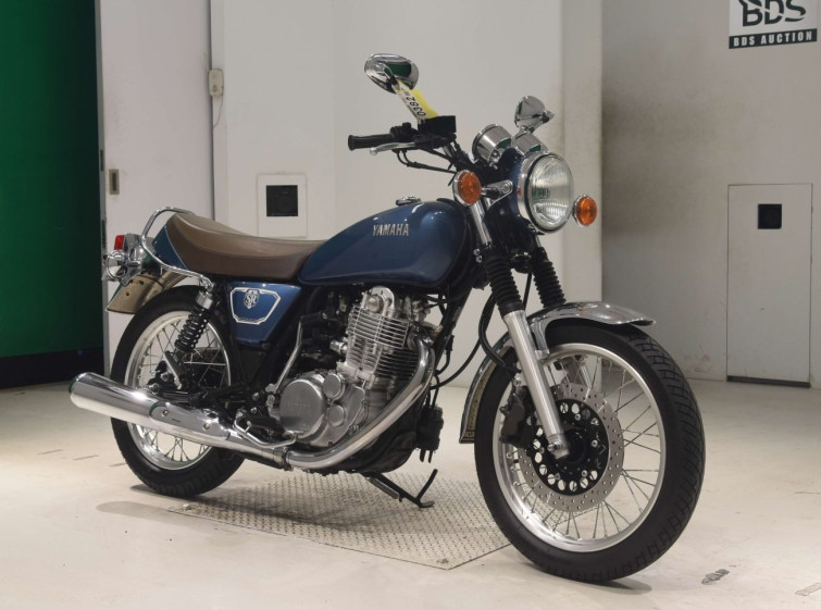 Мотоцикл Yamaha SR400 с пробегом 2920 km