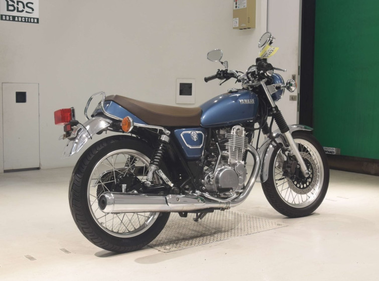 Мотоцикл Yamaha SR400 с пробегом 2920 km