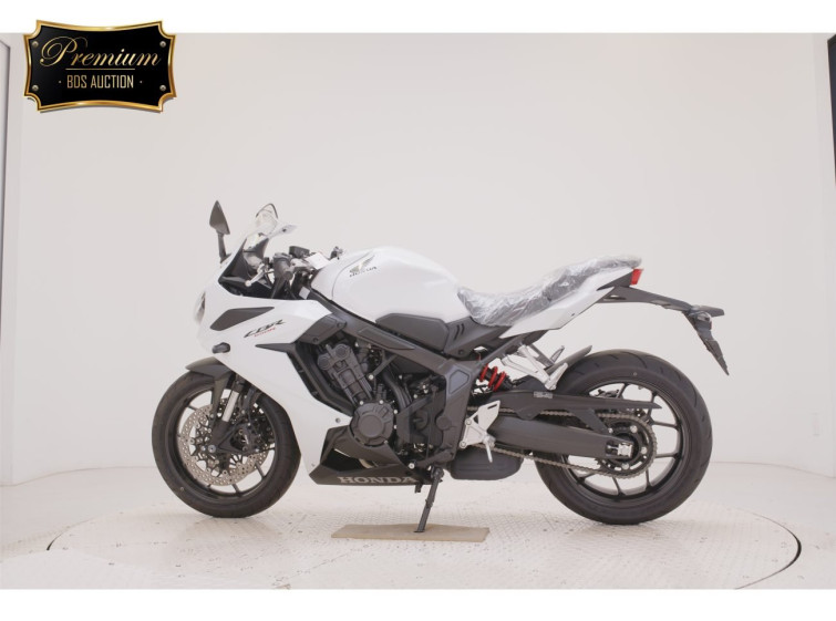 Мотоцикл Honda CBR650R з пробігом 1588 km