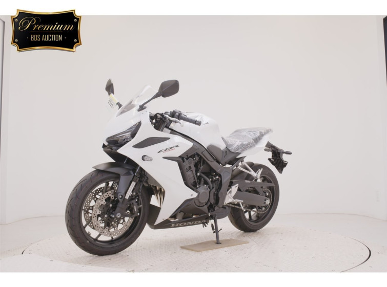 Мотоцикл Honda CBR650R з пробігом 1588 km
