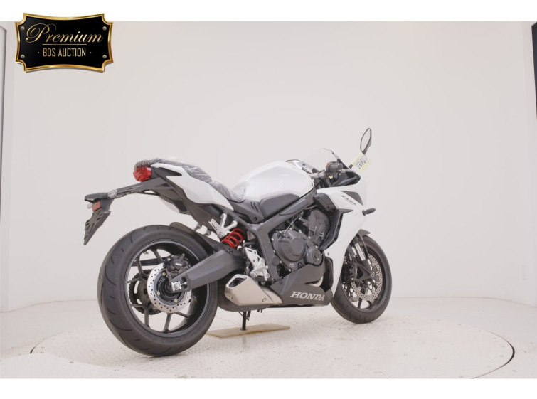 Мотоцикл Honda CBR650R з пробігом 1588 km