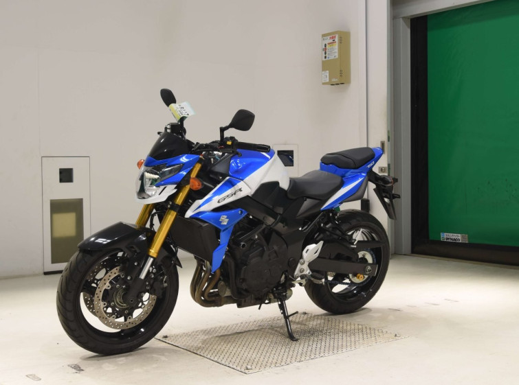 Мотоцикл Suzuki GSR750 с пробегом 21145 km