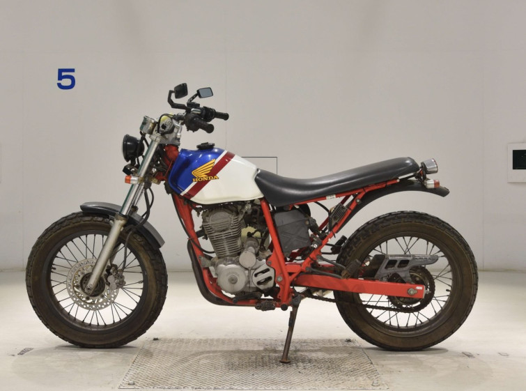 Мотоцикл Honda FTR223 з пробігом 8864 km