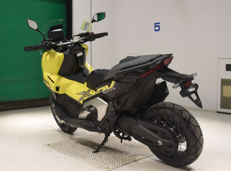 Мотоцикл Honda X-ADV750 з пробігом 14 km