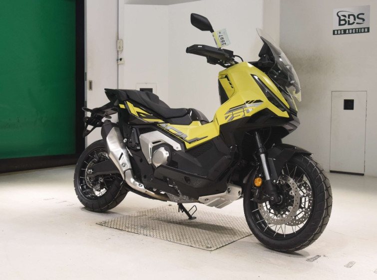Мотоцикл Honda X-ADV750 з пробігом 14 km