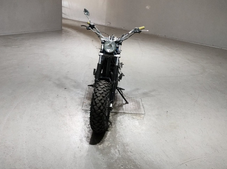 Мотоцикл Yamaha TW225 с пробегом 1039 km