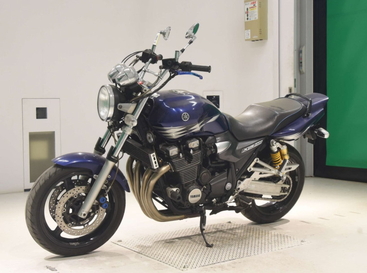 Мотоцикл Yamaha XJR1300-2 с пробегом 129568 km