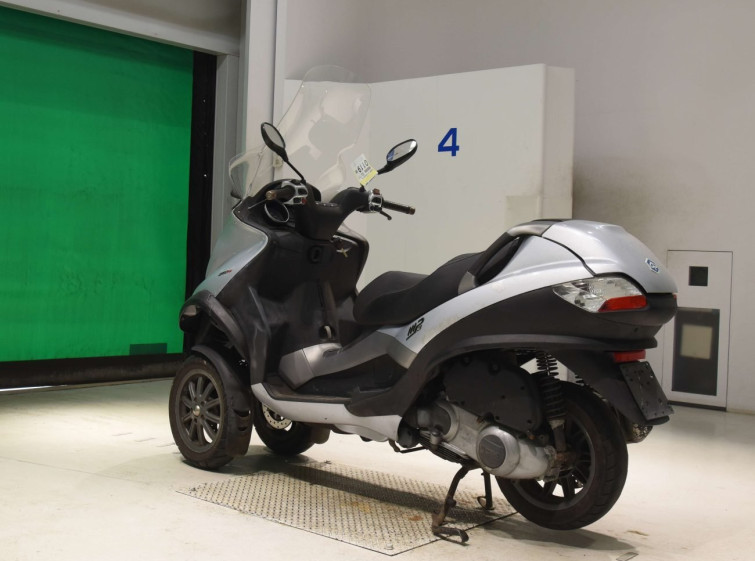 Мотоцикл Piaggio MP3 250RL с пробегом 25229 km