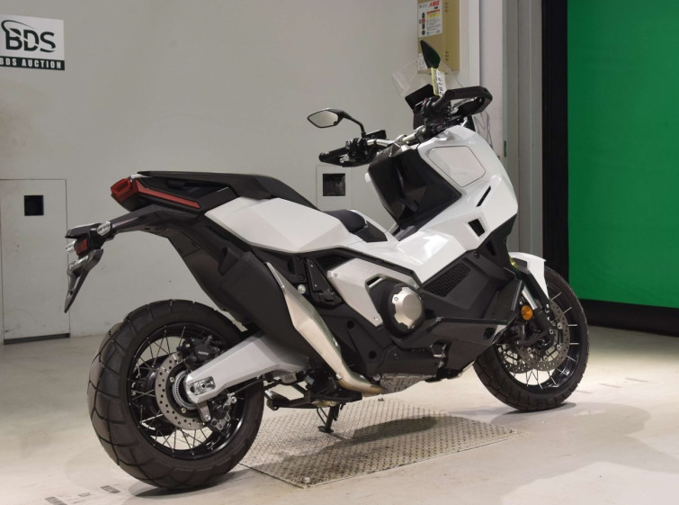 Мотоцикл Honda X-ADV750-2 с пробегом 694 km