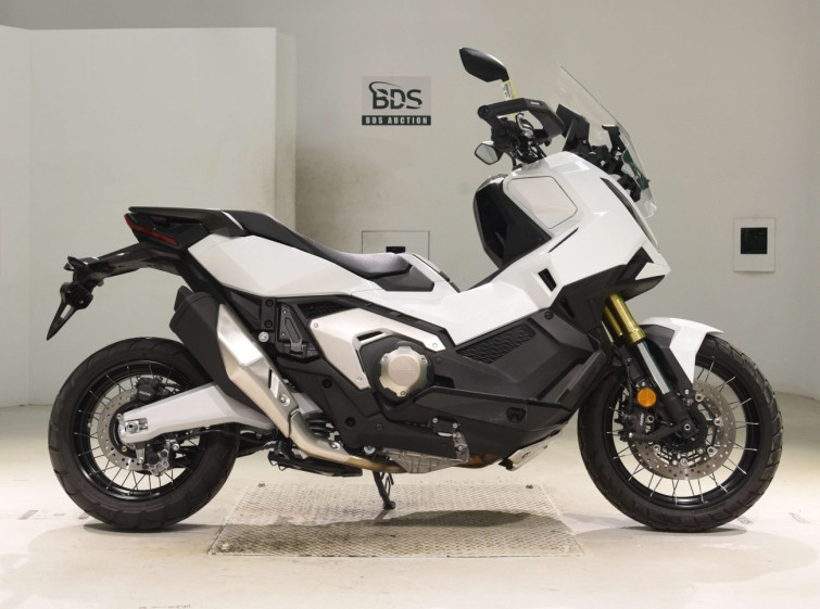 Мотоцикл Honda X-ADV750-2 с пробегом 694 km