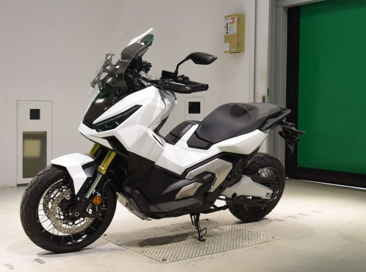 Мотоцикл Honda X-ADV750-2 с пробегом 694 km