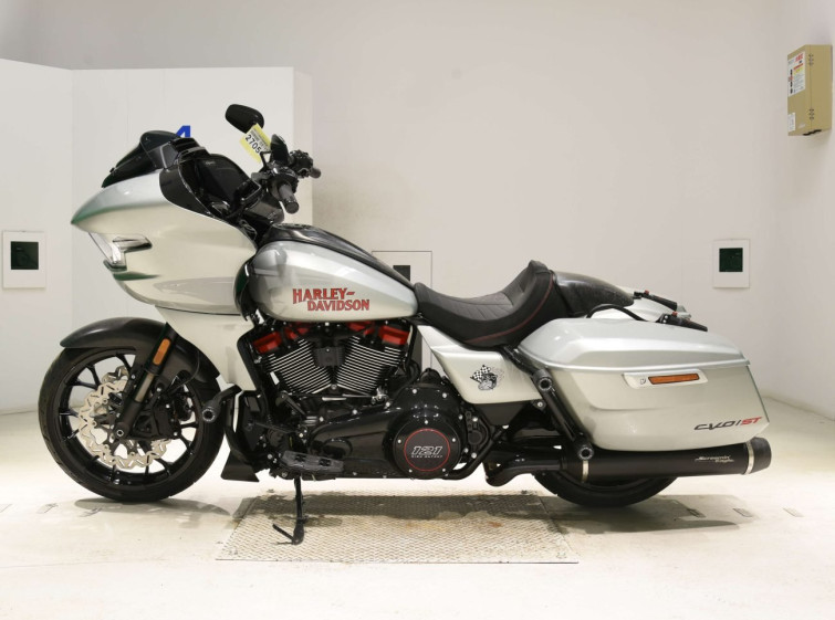 Мотоцикл HD FLTRXSTSE1980CVO з пробігом 68 km