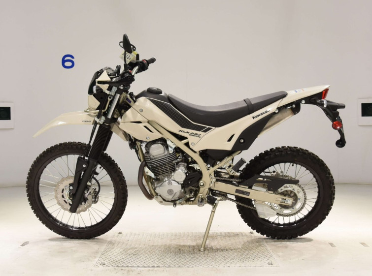 Мотоцикл Kawasaki KLX230 SHERPA с пробегом 213 km