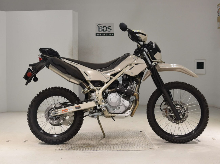 Мотоцикл Kawasaki KLX230 SHERPA