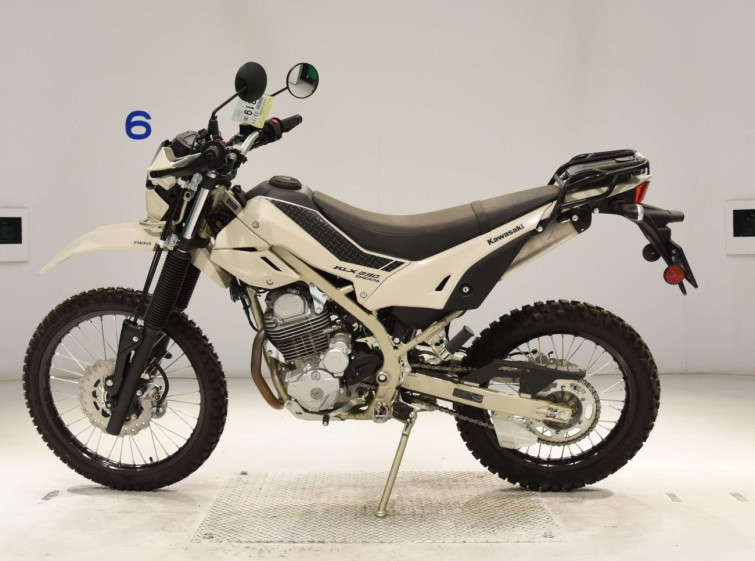 Мотоцикл Kawasaki KLX230 SHERPA