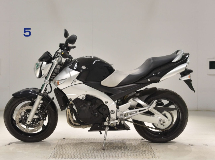 Мотоцикл Suzuki GSR400 с пробегом 26 km